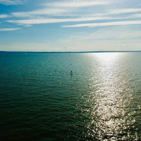 Appartement Ferien-apartment Seehas - Mit Priv Strandzugang Friedrichshafen